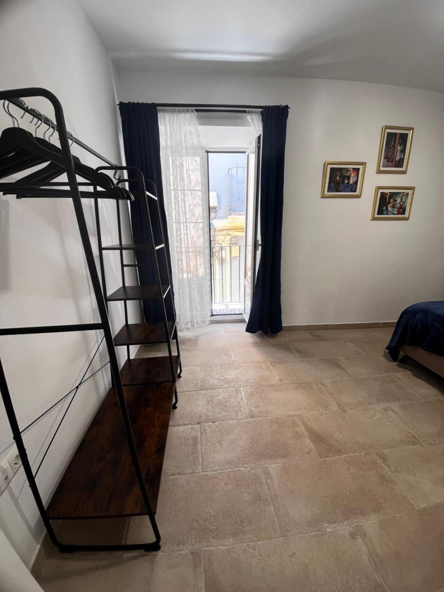 Shanti'S Andalusian Rooms Malaga Exterior photo