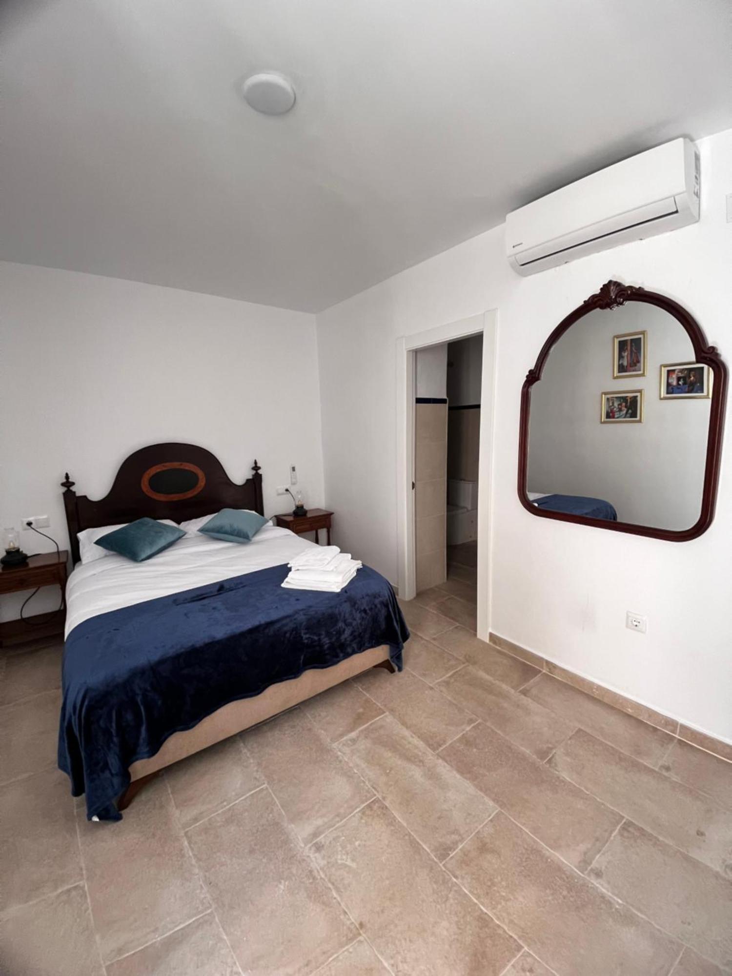 Shanti'S Andalusian Rooms Malaga Exterior photo