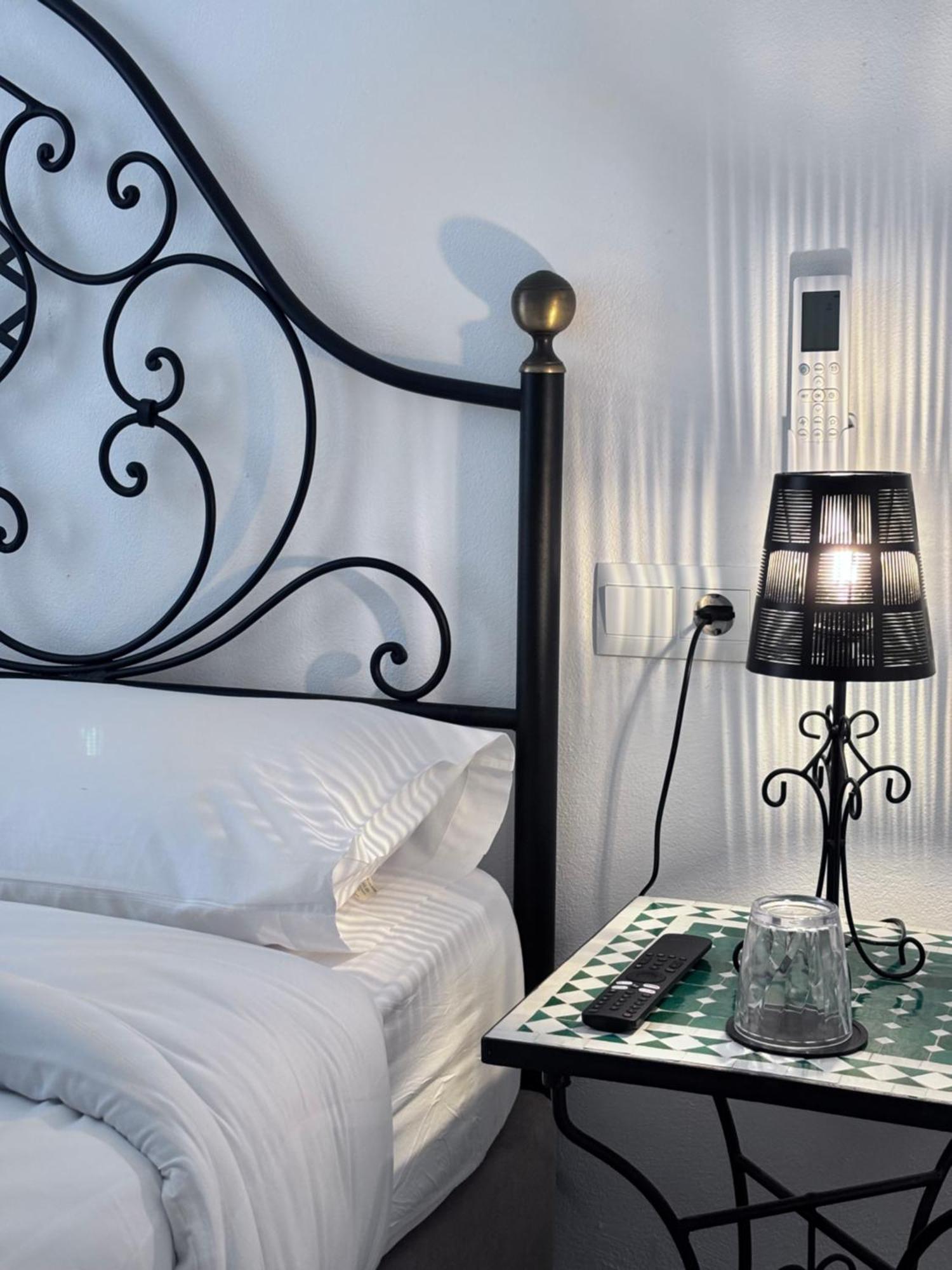 Shanti'S Andalusian Rooms Malaga Exterior photo