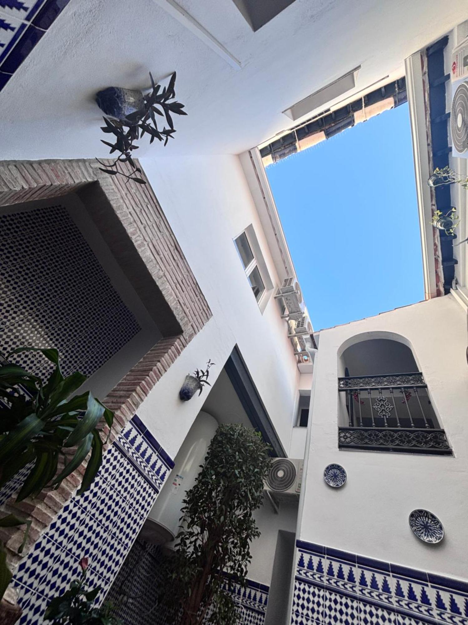 Shanti'S Andalusian Rooms Malaga Exterior photo