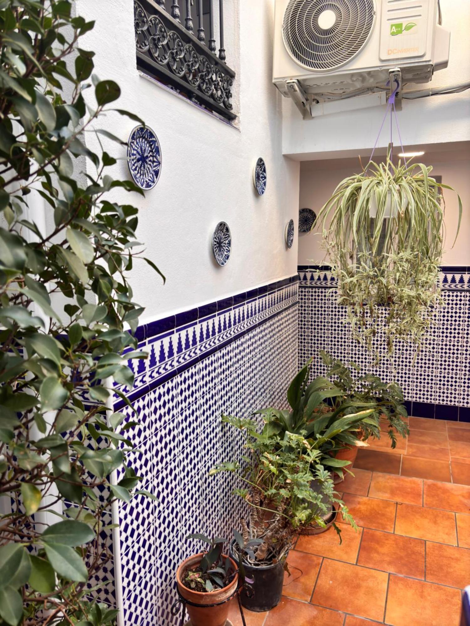 Shanti'S Andalusian Rooms Malaga Exterior photo